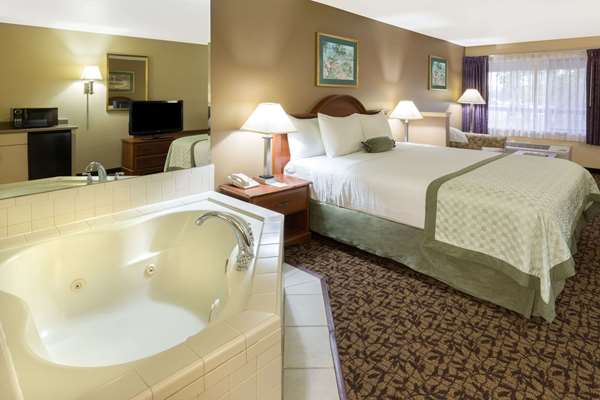 Suite - Hawthorn Suites by Wyndham Napa