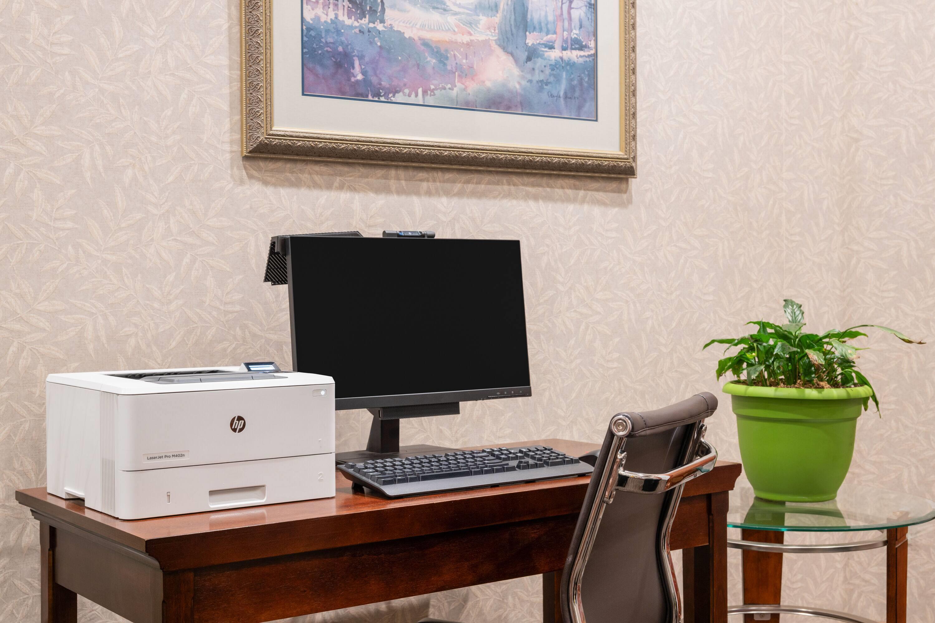 Business Center | Hawthorn Suites by Wyndham Napa Valley