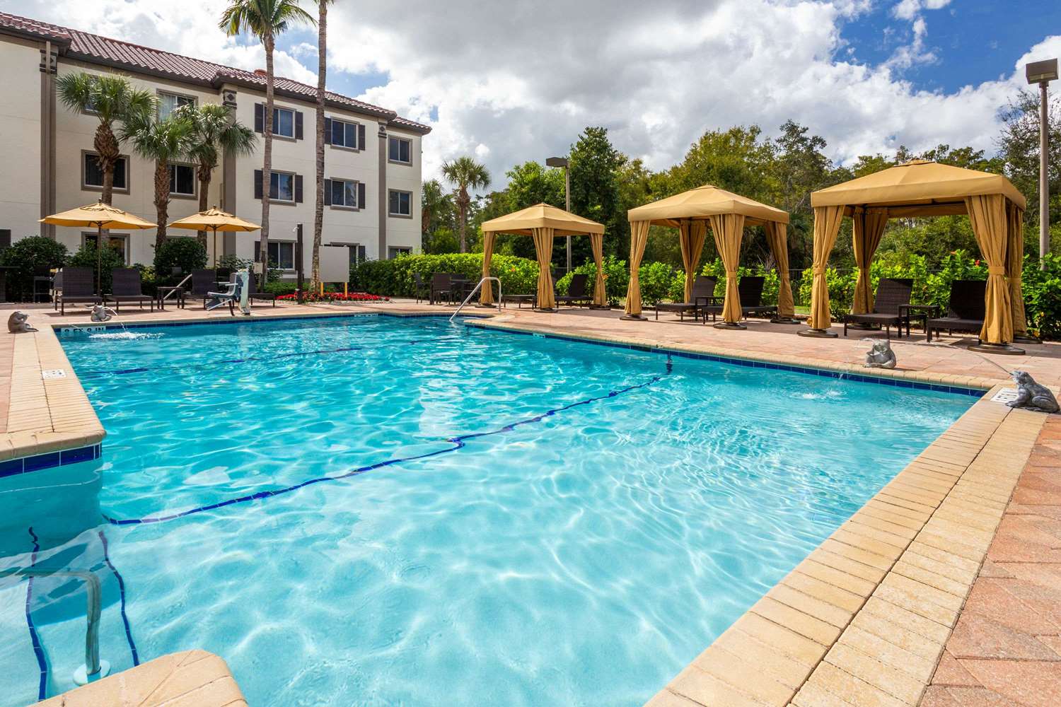 Hawthorn Suites by Wyndham Naples I75, Exit 107, FL See Discounts