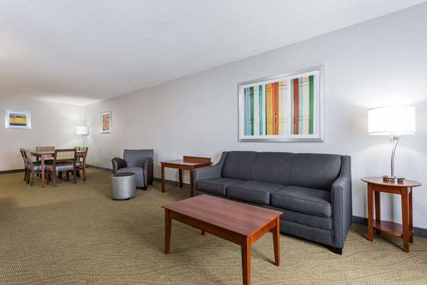  - Wingate by Wyndham Chesapeake - I-64, Exit 289