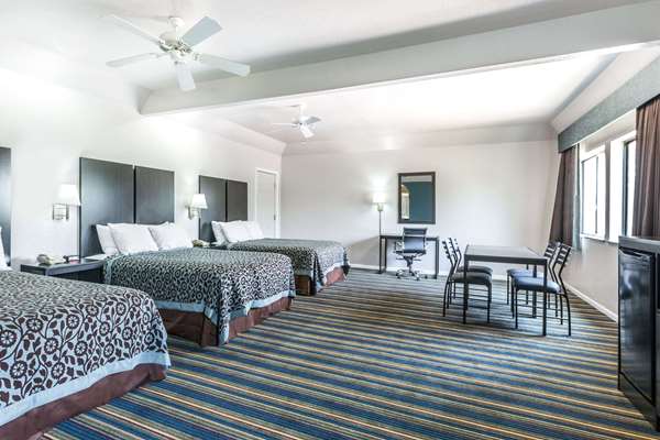  - Days Inn Dickinson - I-45, Exit 19
