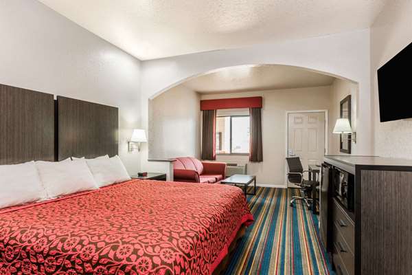 Suite - Days Inn Dickinson - I-45, Exit 19