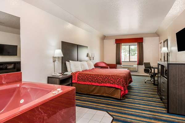 Suite - Days Inn Dickinson - I-45, Exit 19