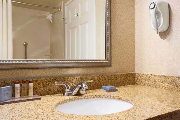  - Wingate by Wyndham Jeffersontown - I-64, Exit 17