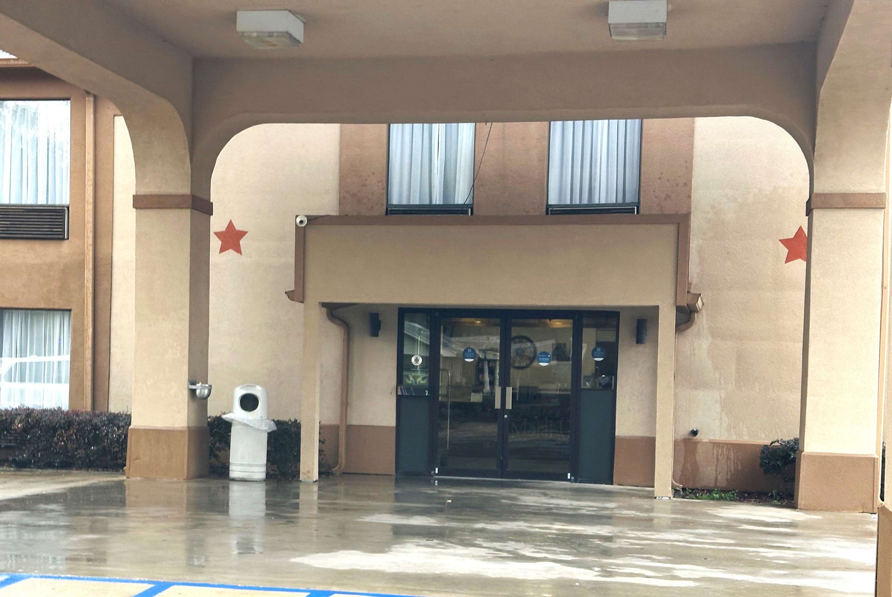 Exterior | Days Inn & Suites by Wyndham Eunice