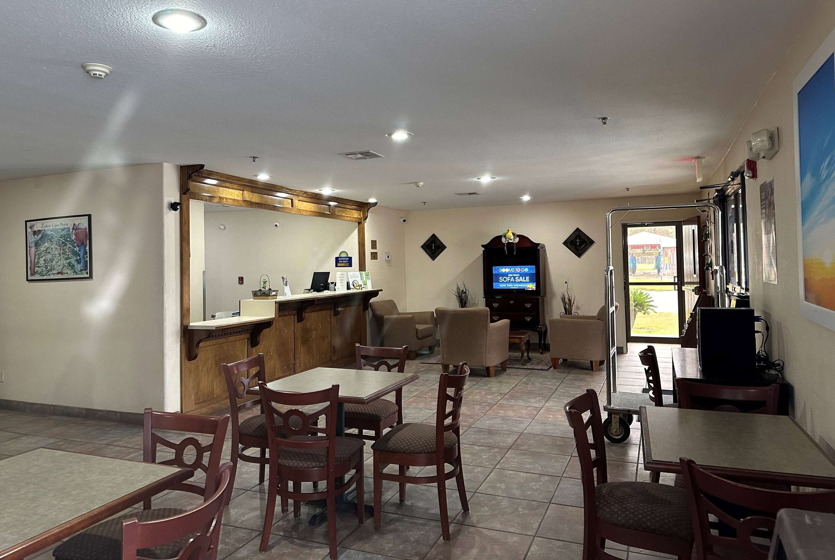 Lobby | Days Inn & Suites by Wyndham Eunice