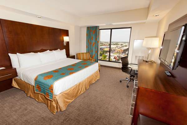 Suite - Ramada Plaza Resort International Drive Orlando - I-4, Exits 75A & 75B