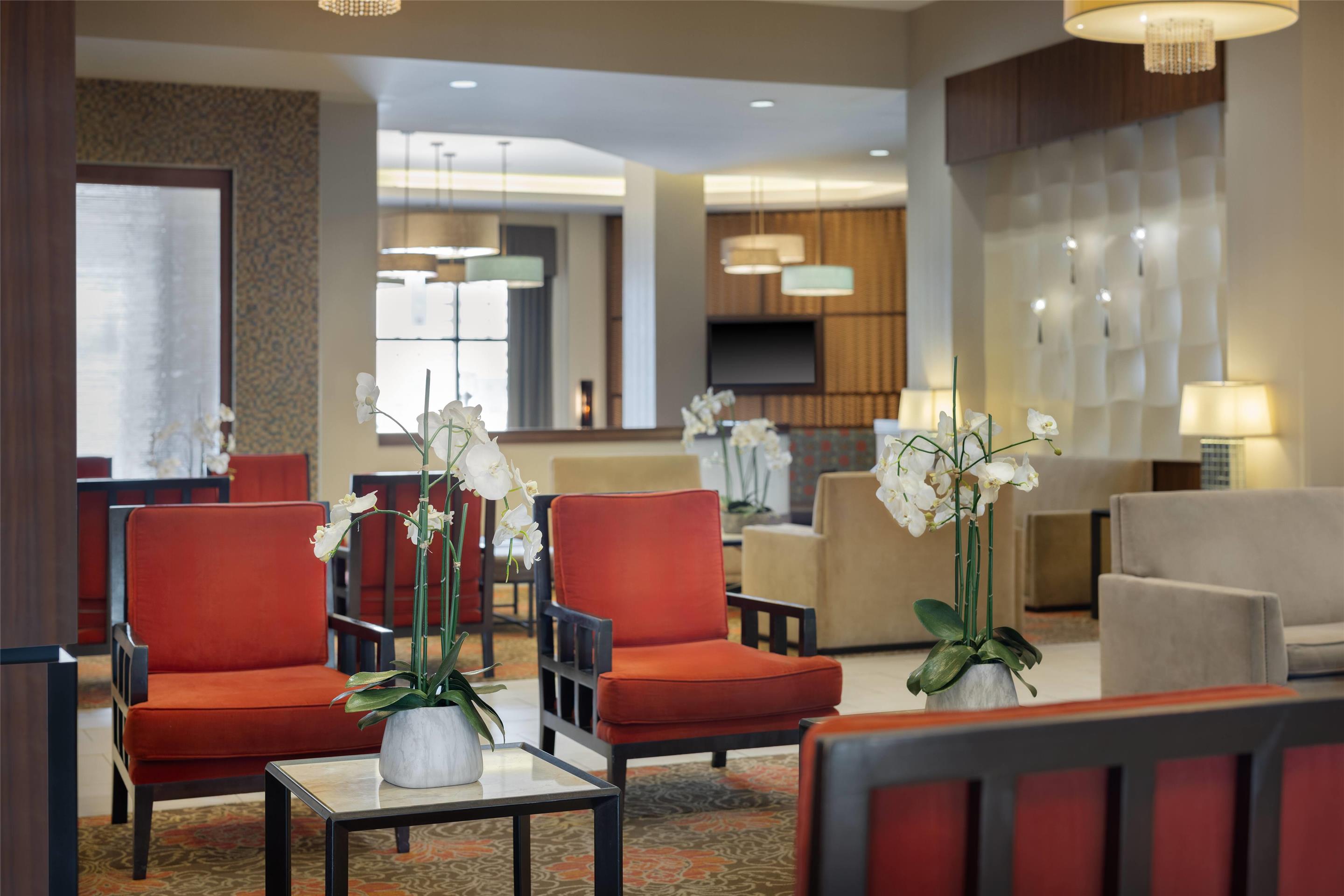 Lobby | Ramada Plaza Resort & Suites by Wyndham Orlando Intl Drive