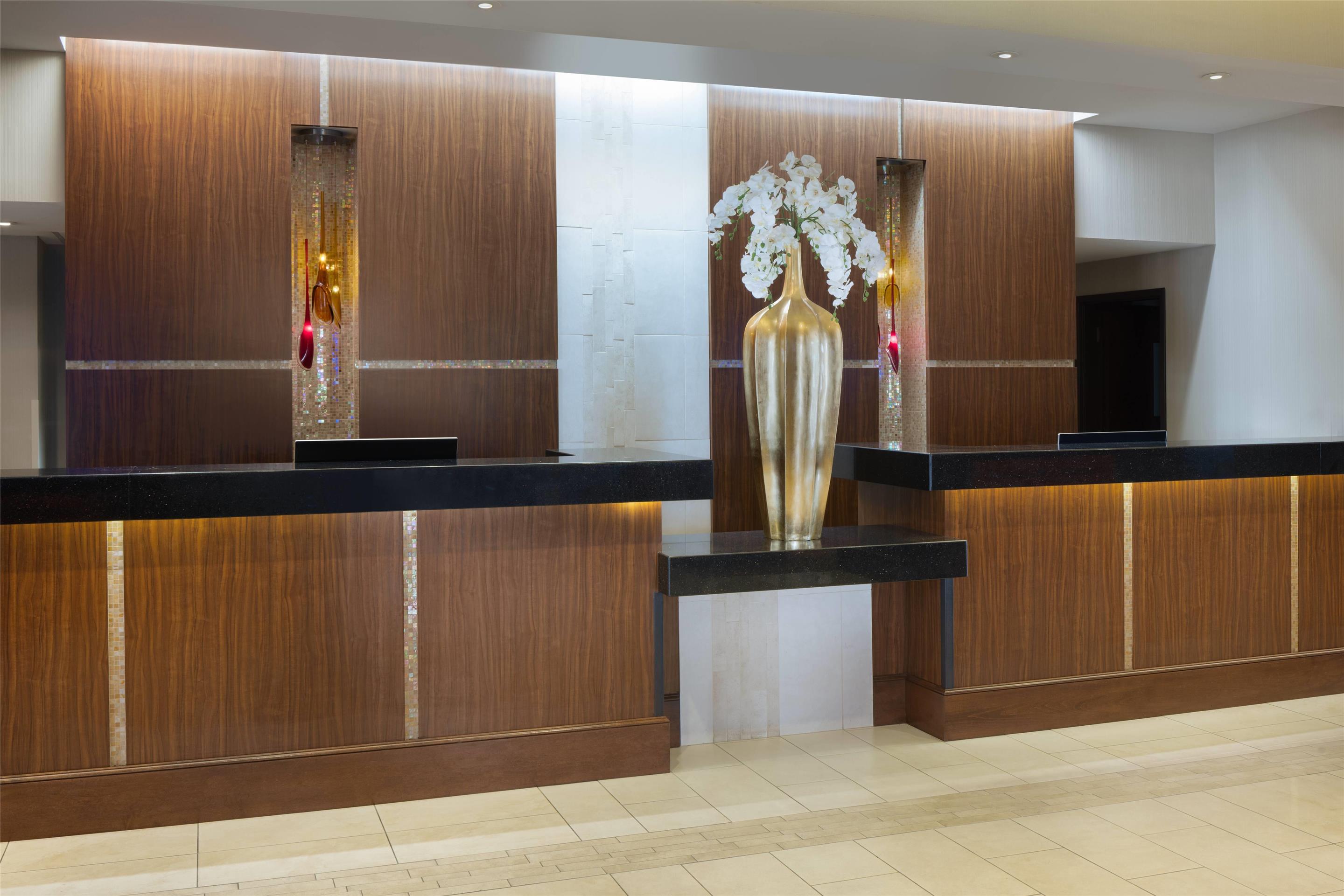 Lobby | Ramada Plaza Resort & Suites by Wyndham Orlando Intl Drive
