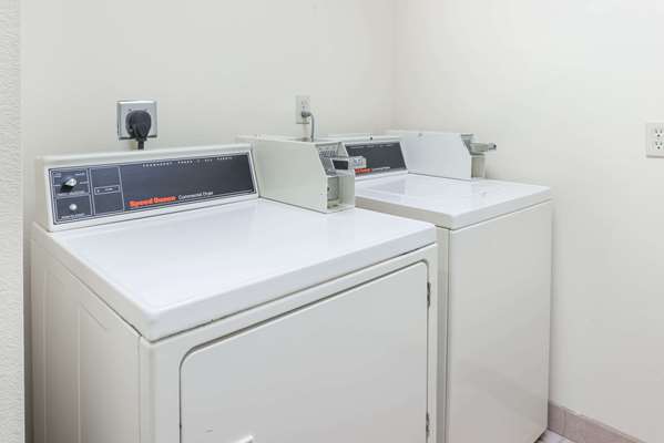 Amenities - Super 8 Hotel St Robert - I-44, Exit 159