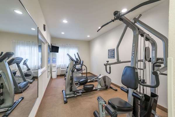 Fitness/ Exercise Room - Super 8 Hotel St Robert - I-44, Exit 159