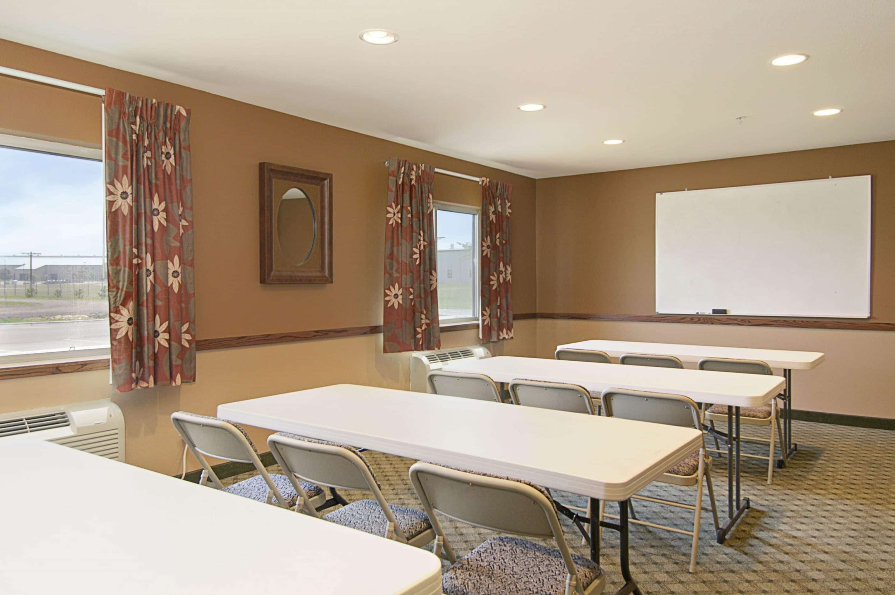 Meeting Room | Super 8 by Wyndham Topeka at Forbes Landing