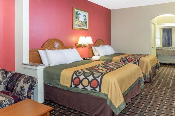 Suite - Super 8 Motel Stafford