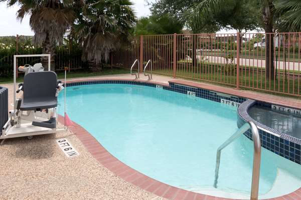 Pool - Super 8 Motel Stafford