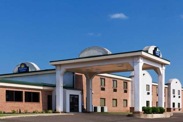 Exterior view - Days Inn & Suites Wynne