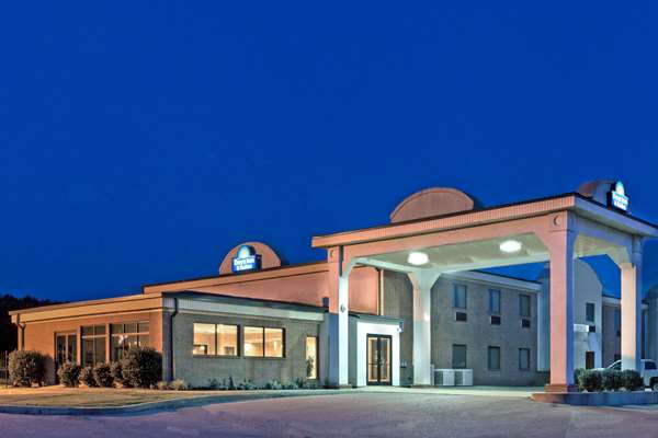 Exterior view - Days Inn & Suites Wynne