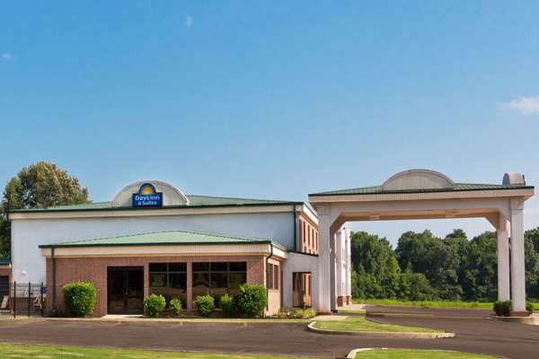 Exterior view - Days Inn & Suites Wynne