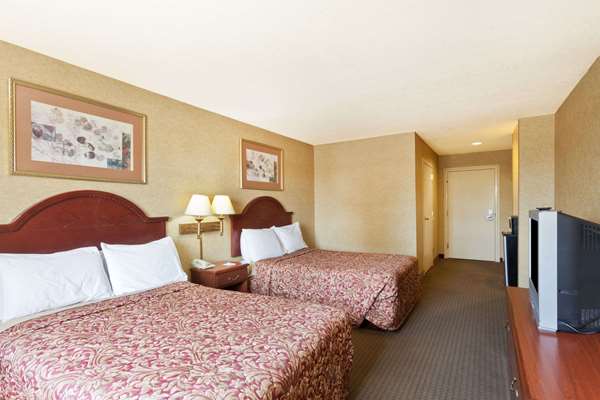  - Days Inn & Suites Wynne
