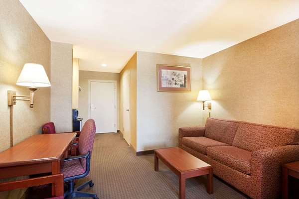 Suite - Days Inn & Suites Wynne