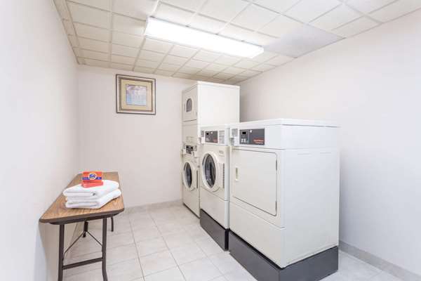  - Wingate by Wyndham Hotel Short Pump