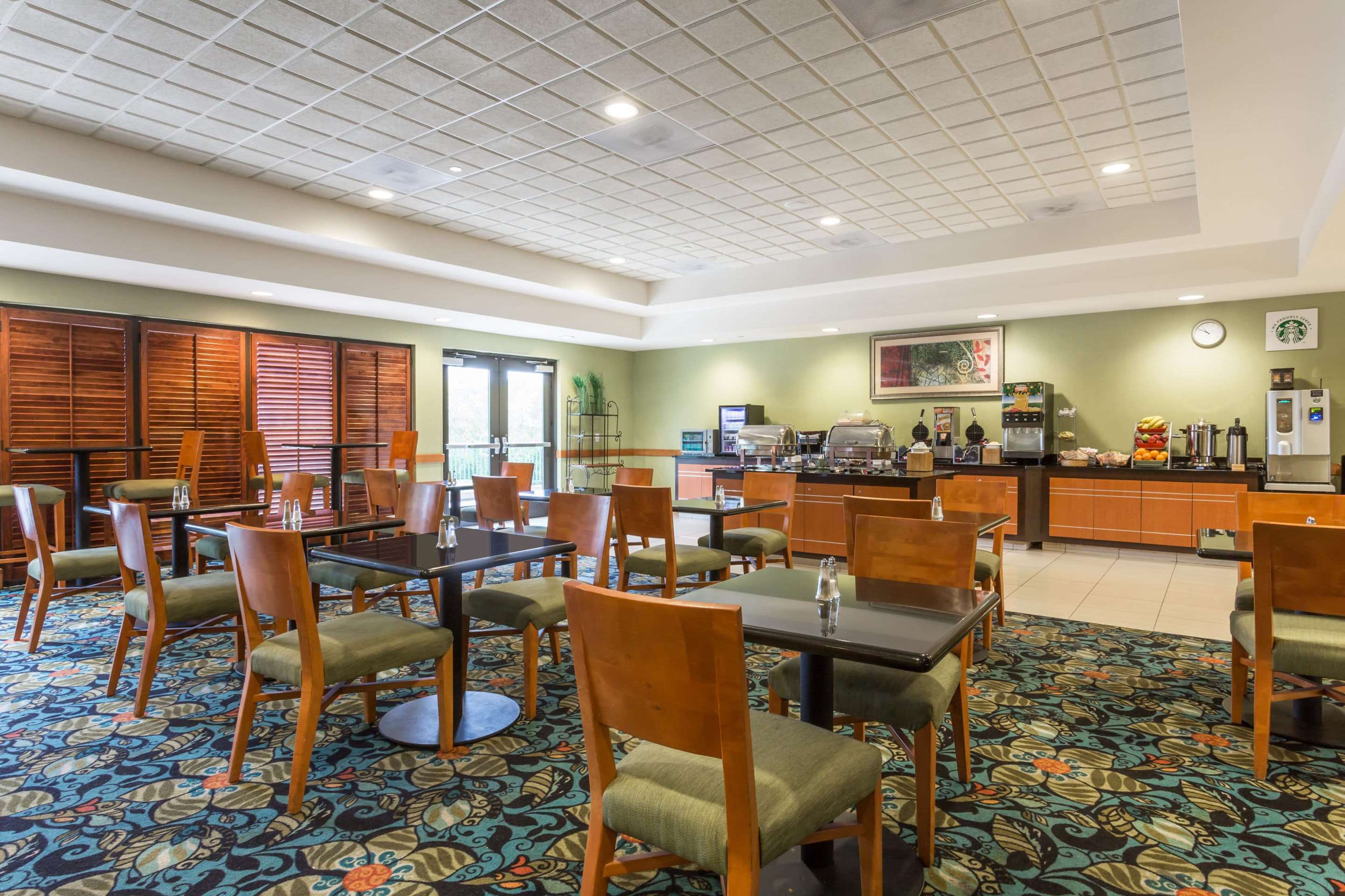 Breakfast Area | Wingate by Wyndham Richmond Short Pump