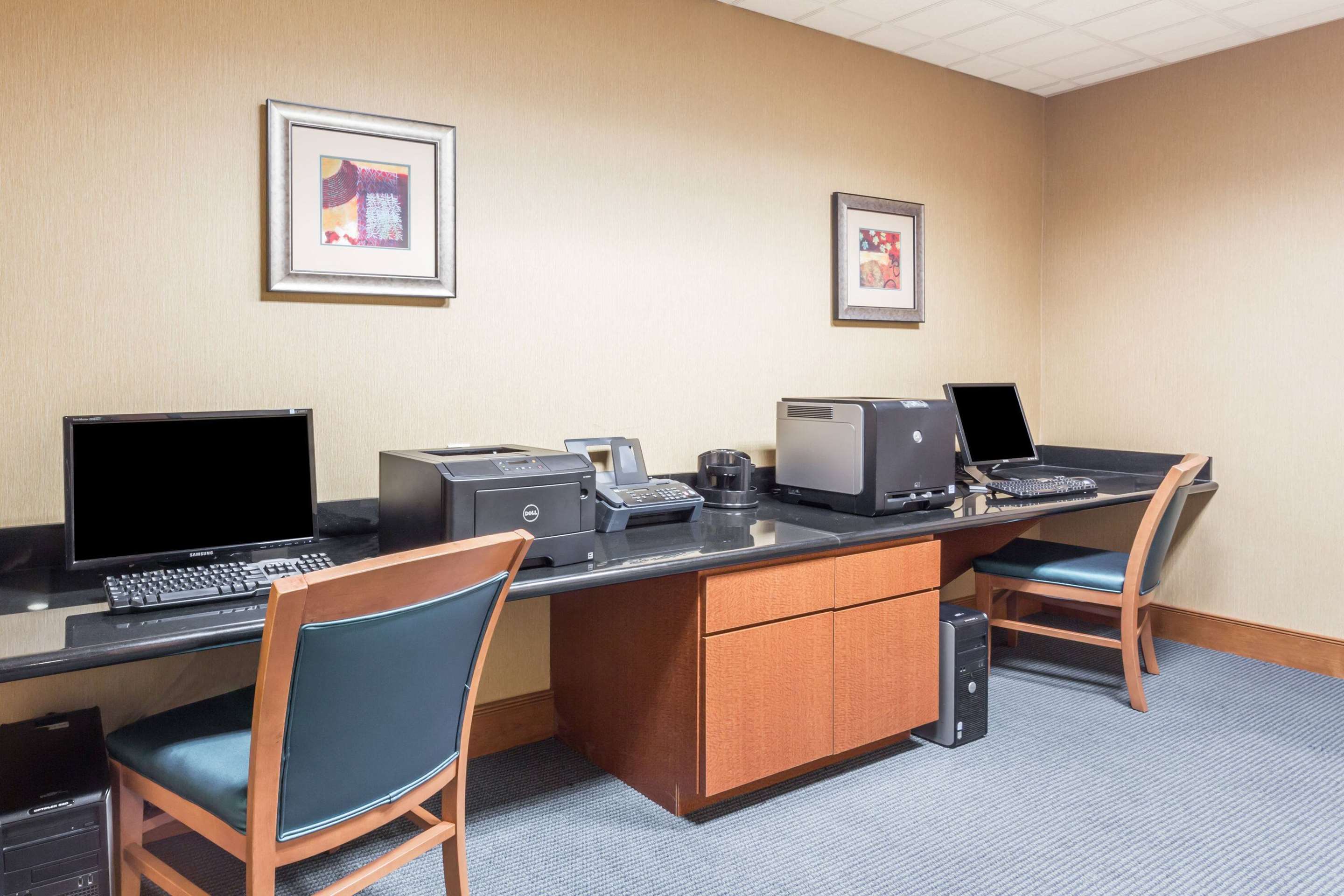 Business Center | Wingate by Wyndham Richmond Short Pump