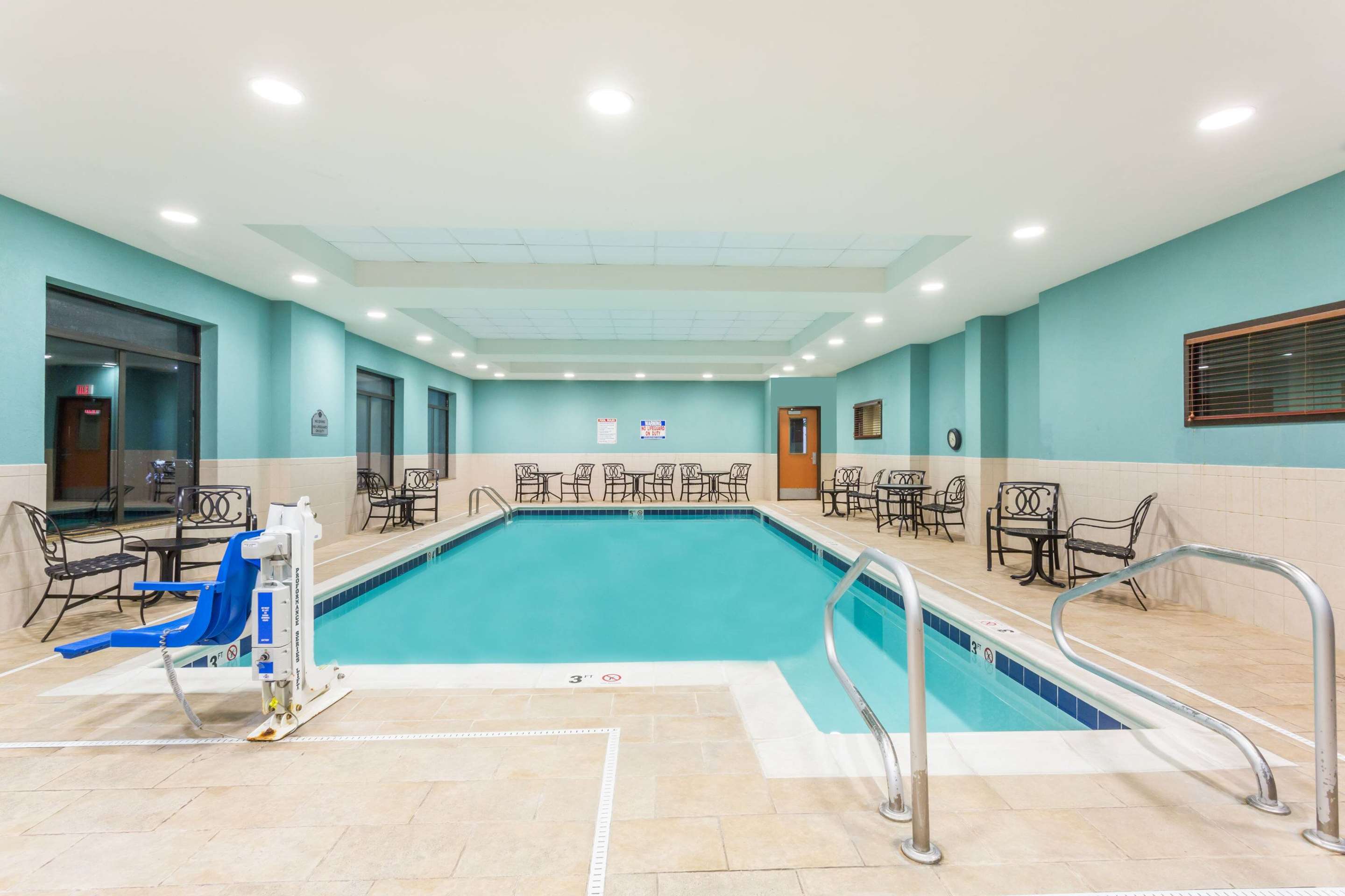 Pool | Wingate by Wyndham Richmond Short Pump