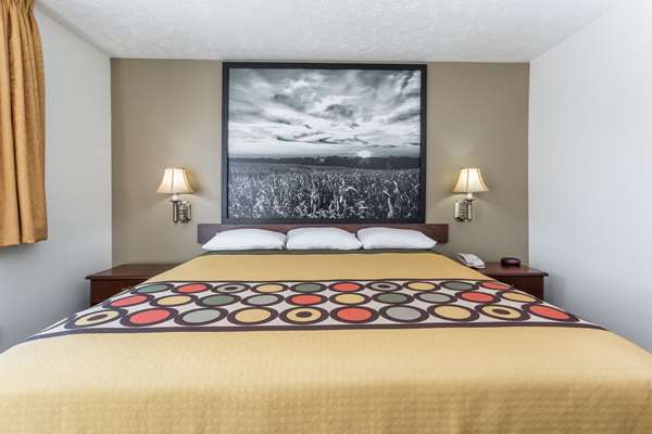  - Super 8 Hotel Alma