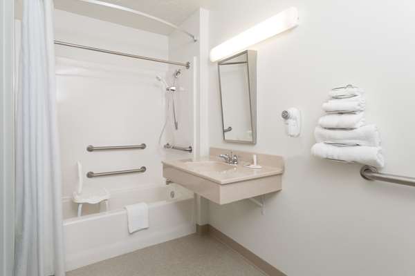  - Super 8 Hotel Alma