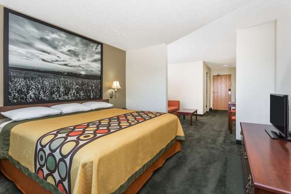  - Super 8 Hotel Alma