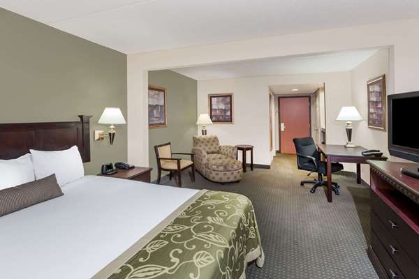  - Wingate by Wyndham Hotel Peoria
