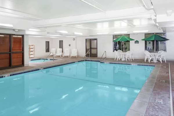 Pool - Wingate by Wyndham Hotel Peoria