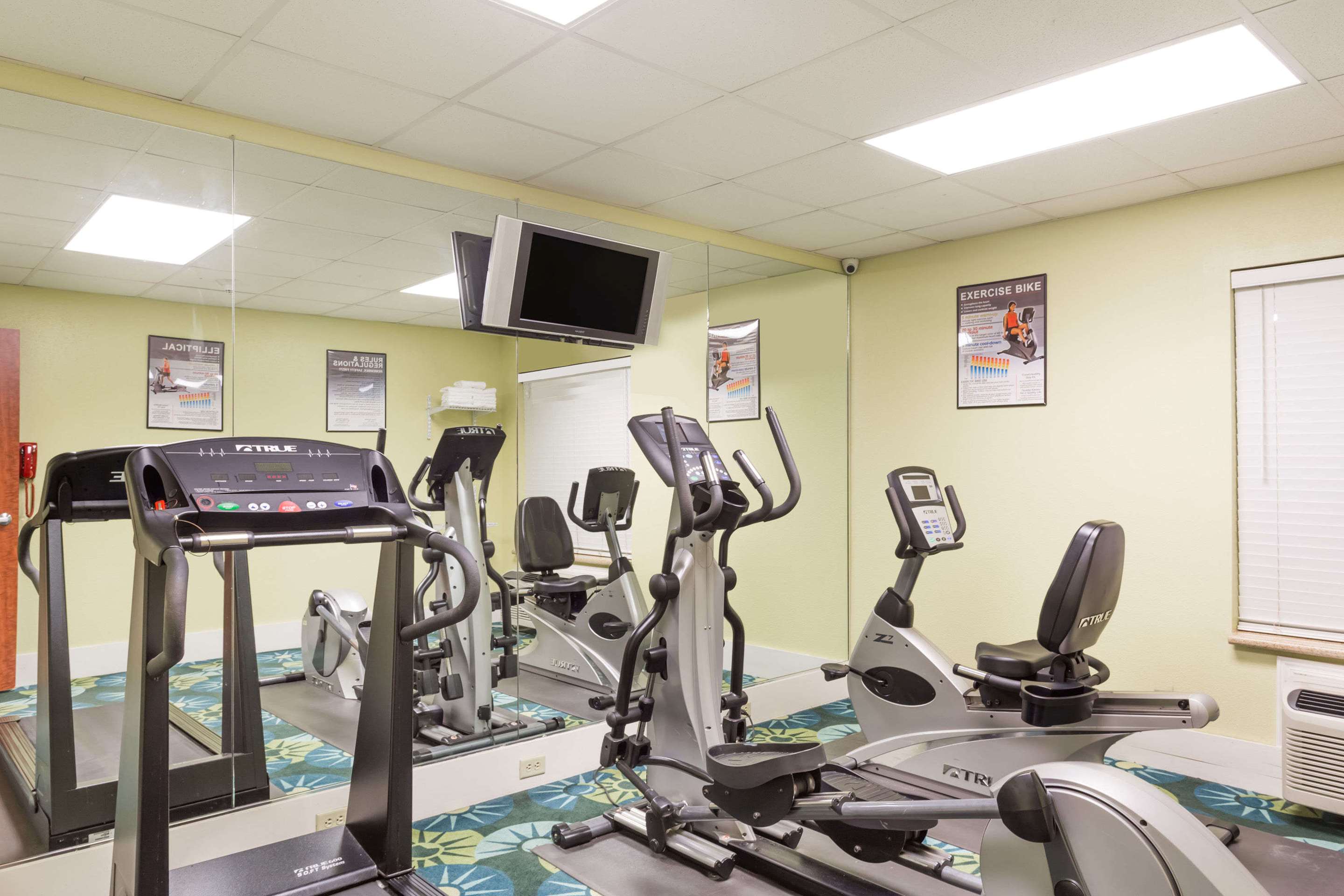 Health club | Days Inn & Suites by Wyndham Savannah North I-95