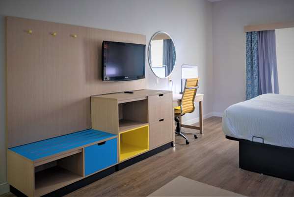  - Days Inn & Suites Port Wentworth