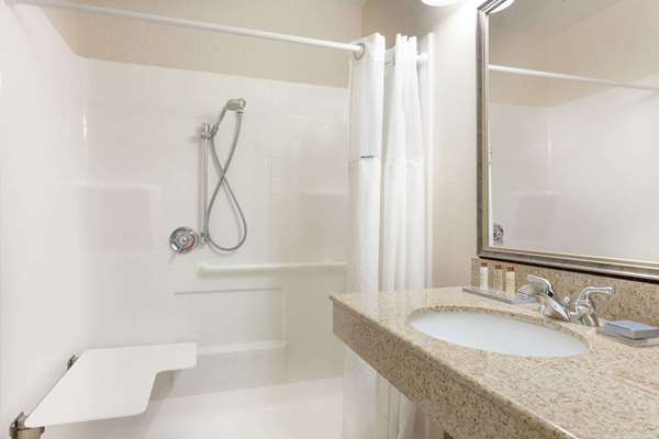  - Wingate by Wyndham Lexington -  I-20, Exit 61