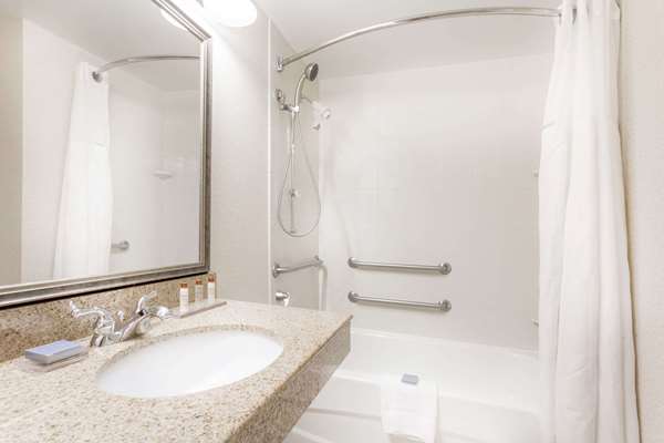  - Wingate by Wyndham Lexington -  I-20, Exit 61