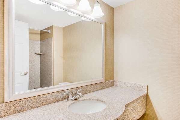  - Wingate by Wyndham Hotel York