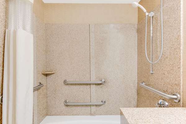  - Wingate by Wyndham Hotel York