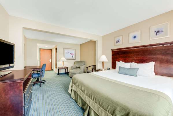  - Wingate by Wyndham Hotel York