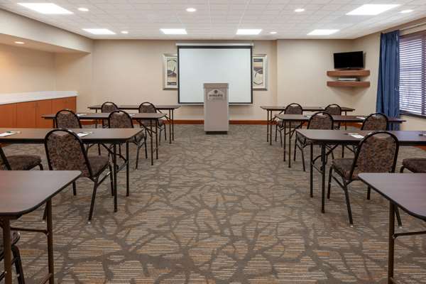  - Wingate by Wyndham Erie - I-90, Exit 24