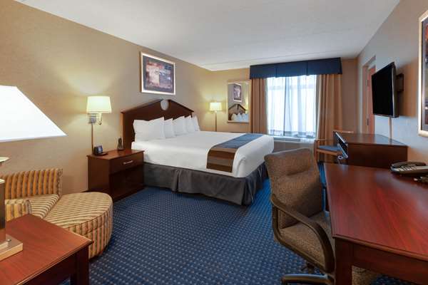  - Wingate by Wyndham Erie - I-90, Exit 24
