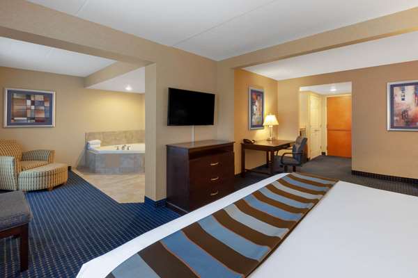 Suite - Wingate by Wyndham Erie - I-90, Exit 24