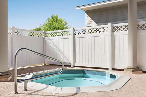 Pool - Wingate by Wyndham Hotel Southport