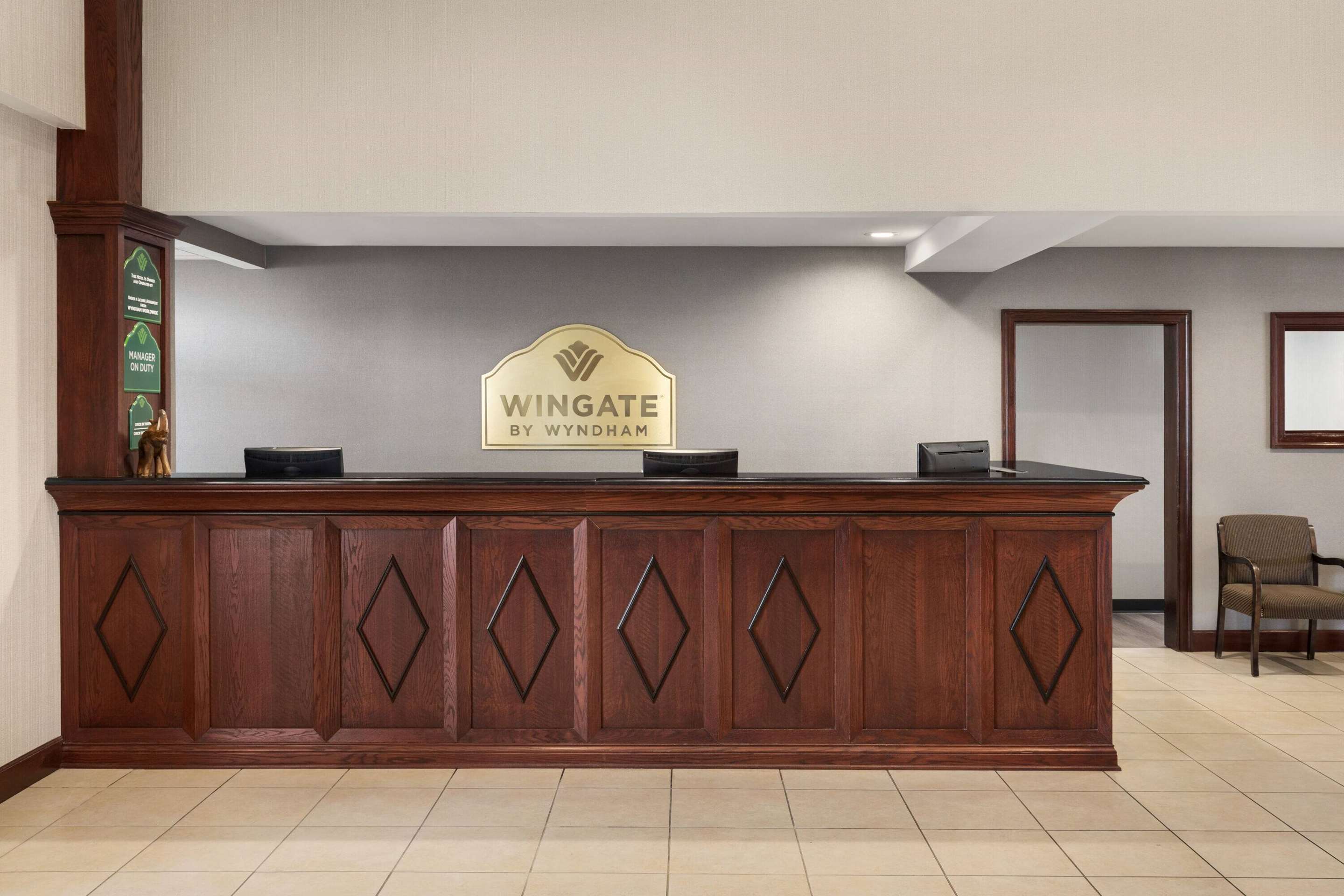 Reception | Wingate By Wyndham Southport