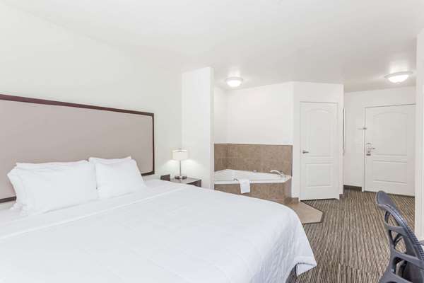 Suite - Hawthorn Suites by Wyndham Victorville - I-15, Exit 147