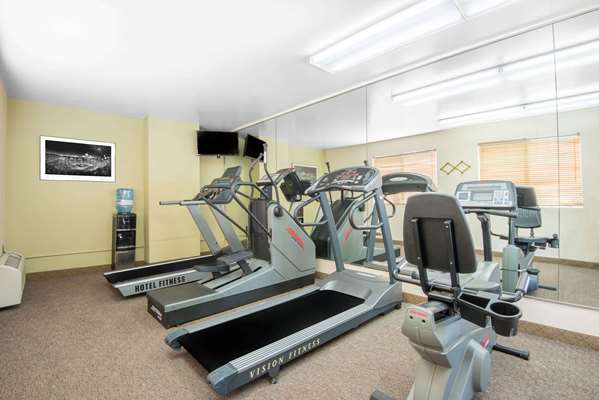 Fitness/ Exercise Room - Hawthorn Suites by Wyndham Albuquerque - I-25, Exit 222