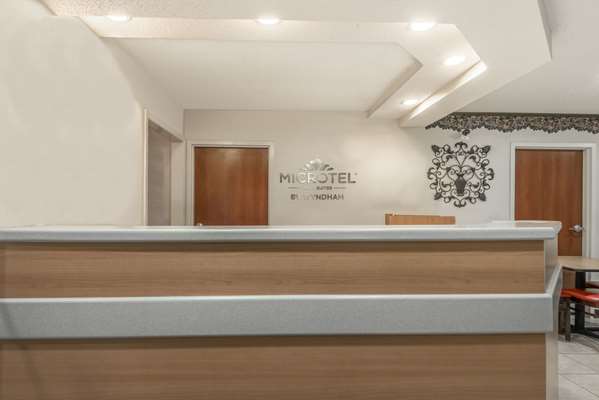  - Microtel Inn & Suites by Wyndham Auburn - I-85, Exit 51