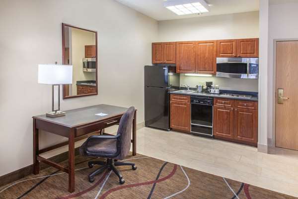  - Hawthorn Suites by Wyndham Bloomington - I-55 & I-74, Exit 160