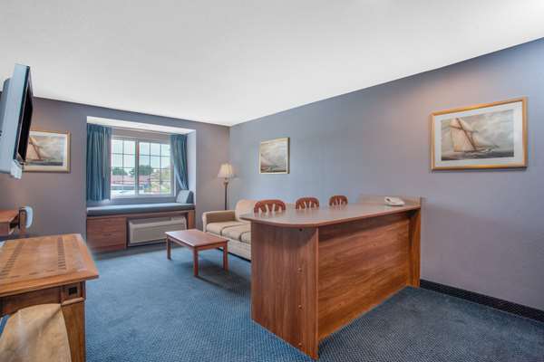 Suite - Microtel Inn & Suites by Wyndham Dover