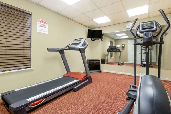 Fitness/ Exercise Room - Hawthorn Suites by Wyndham North Columbus - I-71, Exit 117